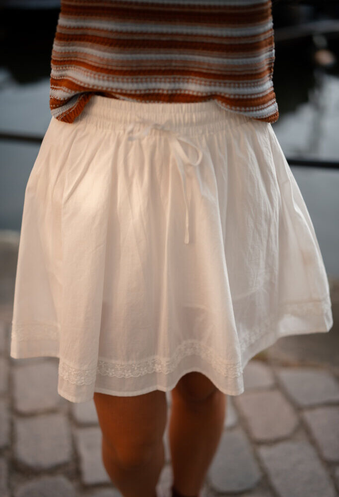 9005 skirt hawai lace